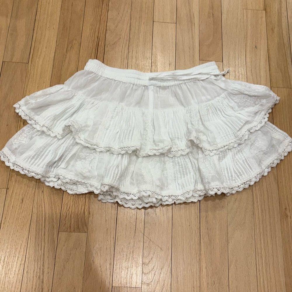 Elegant White Lace Tiered Skirt
